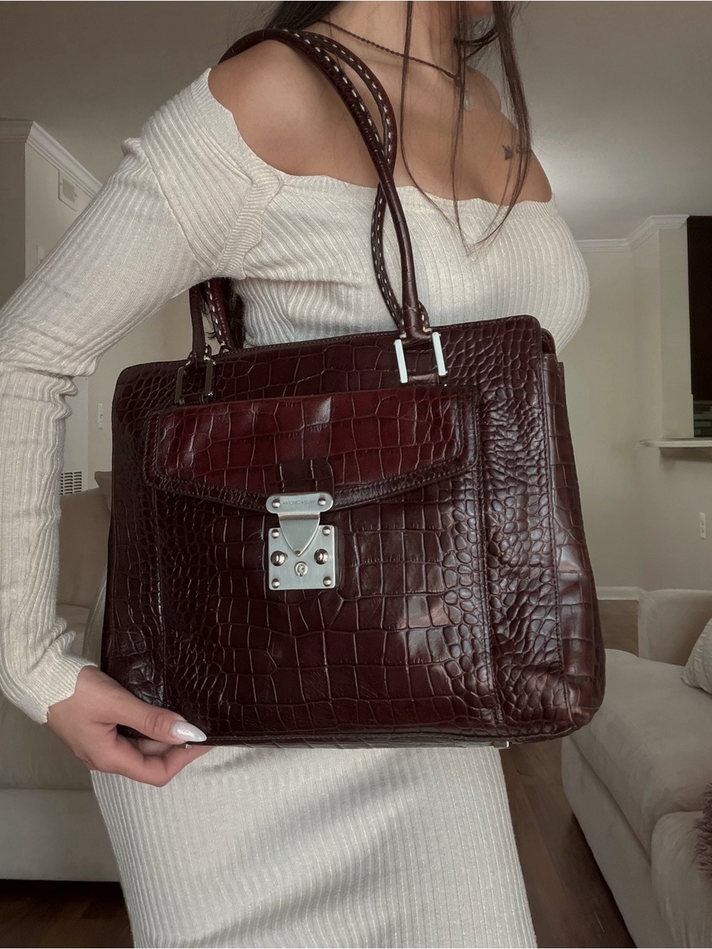 Y2K ANTONIO MELANI Croc-Embossed Shoulder Tote in Dark Brown